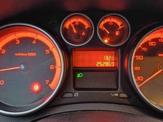 Синий Пежо 308, объемом двигателя 1.6 л и пробегом 252 тыс. км за 5000 $, фото 5 на Automoto.ua