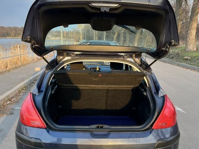 Синий Пежо 308, объемом двигателя 1.6 л и пробегом 230 тыс. км за 5100 $, фото 4 на Automoto.ua