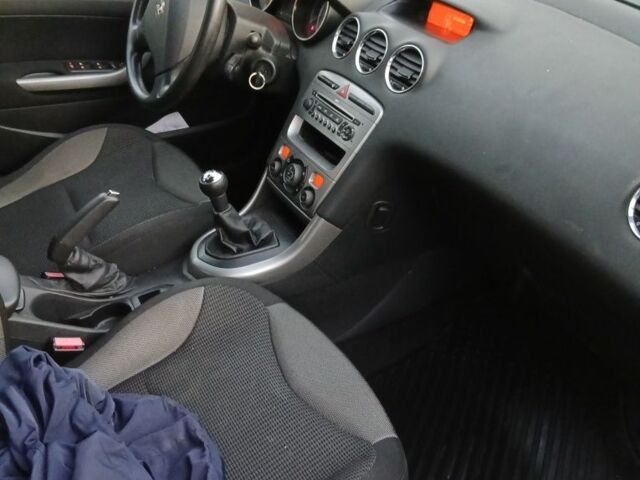 Синий Пежо 308, объемом двигателя 1.6 л и пробегом 150 тыс. км за 4800 $, фото 5 на Automoto.ua