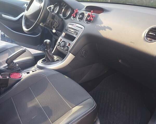 Синій Пежо 308, об'ємом двигуна 1.62 л та пробігом 122 тис. км за 5400 $, фото 1 на Automoto.ua