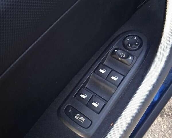 Синій Пежо 308, об'ємом двигуна 1.62 л та пробігом 122 тис. км за 5400 $, фото 17 на Automoto.ua