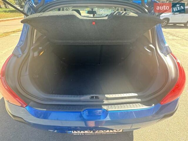 Синий Пежо 308, объемом двигателя 1.6 л и пробегом 210 тыс. км за 4500 $, фото 4 на Automoto.ua