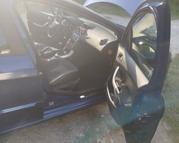 Синій Пежо 308, об'ємом двигуна 1.62 л та пробігом 122 тис. км за 5400 $, фото 4 на Automoto.ua