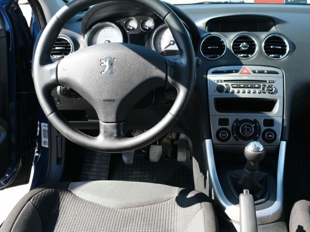 Синій Пежо 308, об'ємом двигуна 1.6 л та пробігом 220 тис. км за 5000 $, фото 13 на Automoto.ua