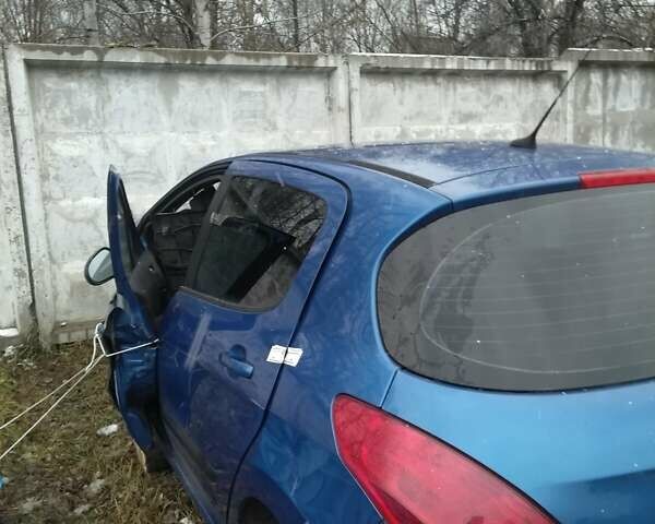 Синий Пежо 308, объемом двигателя 1.6 л и пробегом 170 тыс. км за 1800 $, фото 3 на Automoto.ua