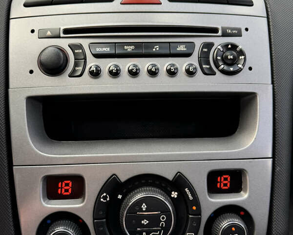 Синий Пежо 308, объемом двигателя 1.6 л и пробегом 194 тыс. км за 5800 $, фото 22 на Automoto.ua