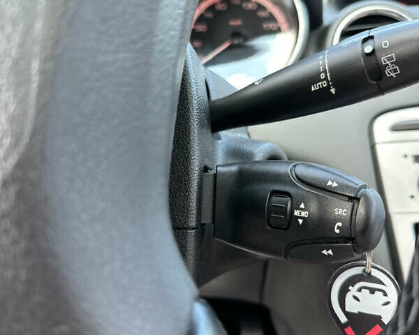 Синий Пежо 308, объемом двигателя 1.6 л и пробегом 194 тыс. км за 5800 $, фото 38 на Automoto.ua
