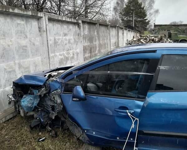 Синий Пежо 308, объемом двигателя 1.6 л и пробегом 170 тыс. км за 1800 $, фото 1 на Automoto.ua