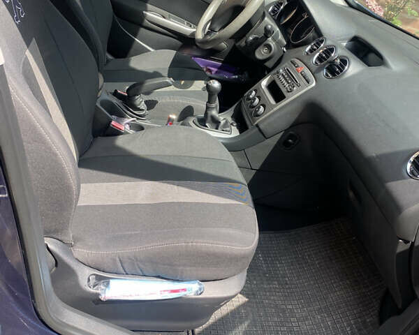 Синий Пежо 308, объемом двигателя 1.4 л и пробегом 118 тыс. км за 5700 $, фото 9 на Automoto.ua