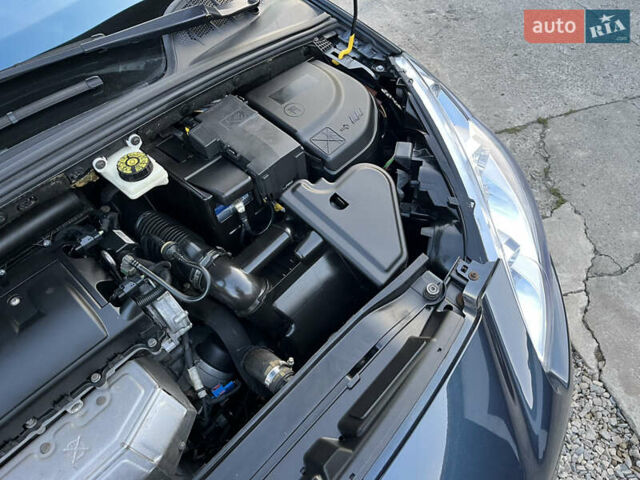 Синий Пежо 308, объемом двигателя 1.6 л и пробегом 201 тыс. км за 6399 $, фото 104 на Automoto.ua