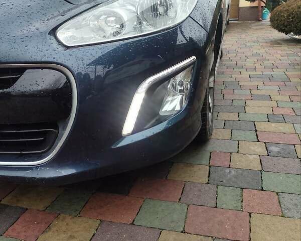 Синий Пежо 308, объемом двигателя 1.6 л и пробегом 235 тыс. км за 7100 $, фото 2 на Automoto.ua
