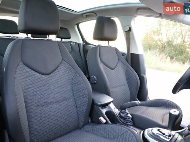 Синий Пежо 308, объемом двигателя 1.6 л и пробегом 156 тыс. км за 7950 $, фото 78 на Automoto.ua