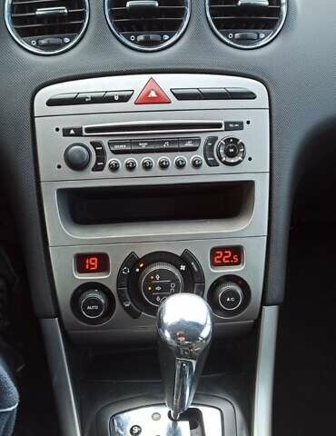 Синий Пежо 308, объемом двигателя 1.6 л и пробегом 126 тыс. км за 6400 $, фото 42 на Automoto.ua