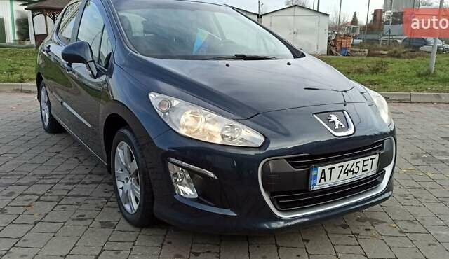 Синий Пежо 308, объемом двигателя 1.6 л и пробегом 126 тыс. км за 6400 $, фото 3 на Automoto.ua