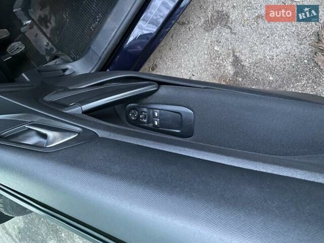 Синий Пежо 308, объемом двигателя 1.6 л и пробегом 122 тыс. км за 10000 $, фото 8 на Automoto.ua