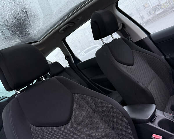 Синий Пежо 308, объемом двигателя 1.56 л и пробегом 235 тыс. км за 5500 $, фото 33 на Automoto.ua