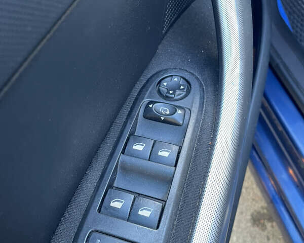 Синий Пежо 308, объемом двигателя 1.6 л и пробегом 239 тыс. км за 5000 $, фото 9 на Automoto.ua