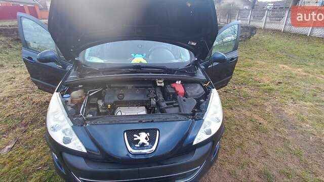 Синий Пежо 308, объемом двигателя 1.6 л и пробегом 255 тыс. км за 5300 $, фото 2 на Automoto.ua
