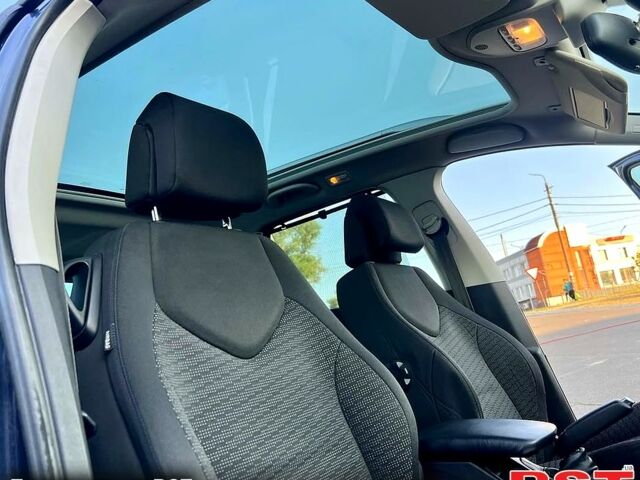 Синий Пежо 308, объемом двигателя 1.6 л и пробегом 245 тыс. км за 4800 $, фото 2 на Automoto.ua