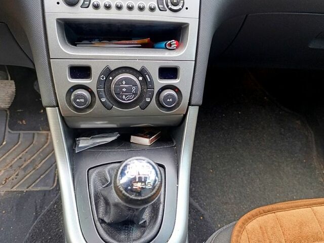 Синий Пежо 308, объемом двигателя 1.6 л и пробегом 280 тыс. км за 5700 $, фото 6 на Automoto.ua