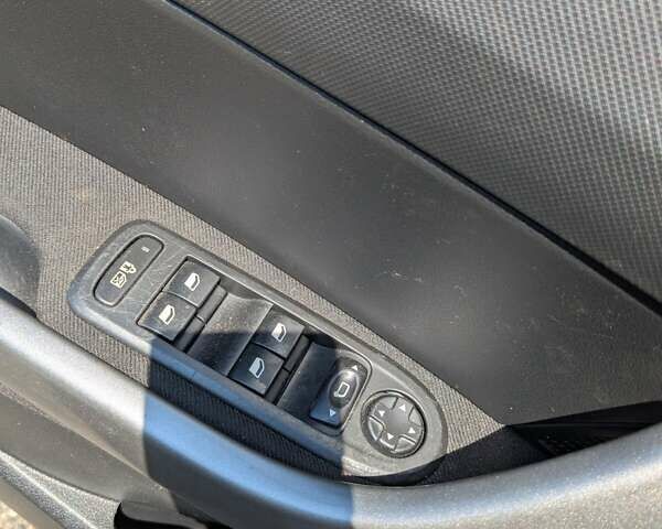 Синий Пежо 308, объемом двигателя 1.6 л и пробегом 245 тыс. км за 4950 $, фото 22 на Automoto.ua