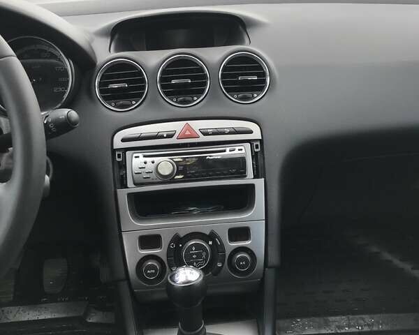 Синій Пежо 308, об'ємом двигуна 1.6 л та пробігом 247 тис. км за 4500 $, фото 3 на Automoto.ua