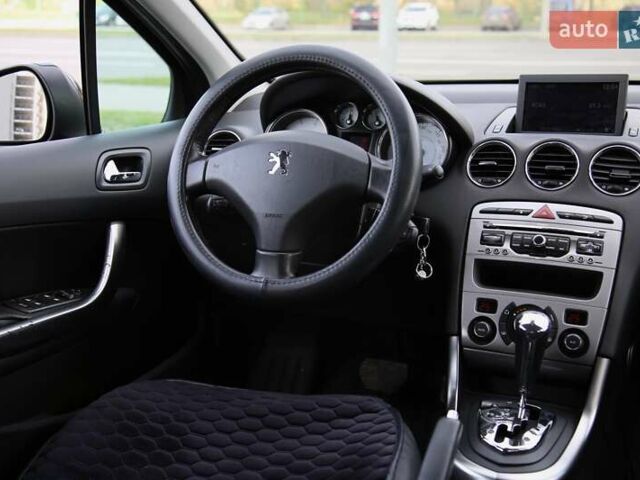 Синий Пежо 308, объемом двигателя 1.6 л и пробегом 250 тыс. км за 6000 $, фото 10 на Automoto.ua