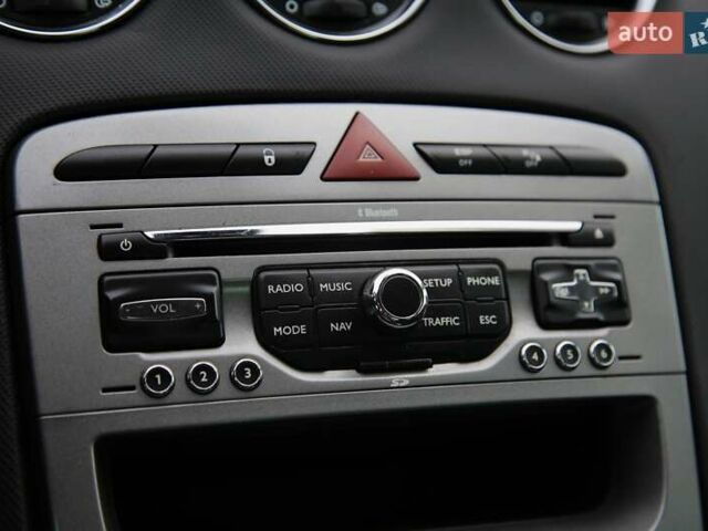 Синий Пежо 308, объемом двигателя 1.6 л и пробегом 250 тыс. км за 6000 $, фото 16 на Automoto.ua