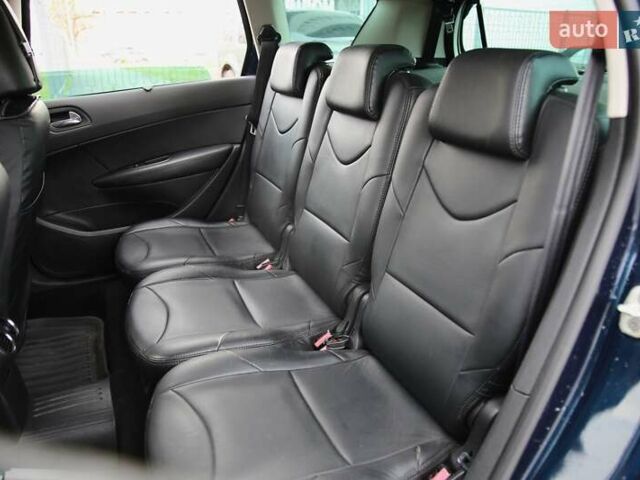 Синий Пежо 308, объемом двигателя 1.6 л и пробегом 250 тыс. км за 6000 $, фото 7 на Automoto.ua