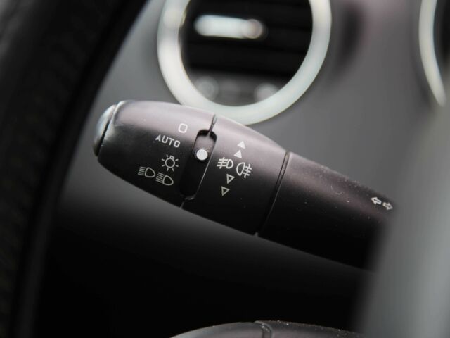 Синій Пежо 308, об'ємом двигуна 1.6 л та пробігом 250 тис. км за 6000 $, фото 19 на Automoto.ua