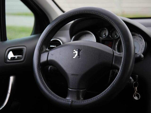 Синій Пежо 308, об'ємом двигуна 1.6 л та пробігом 250 тис. км за 6000 $, фото 13 на Automoto.ua