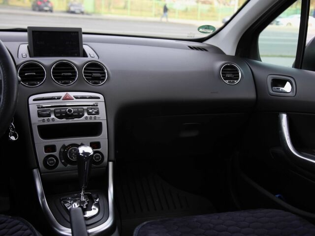 Синій Пежо 308, об'ємом двигуна 1.6 л та пробігом 250 тис. км за 6000 $, фото 12 на Automoto.ua