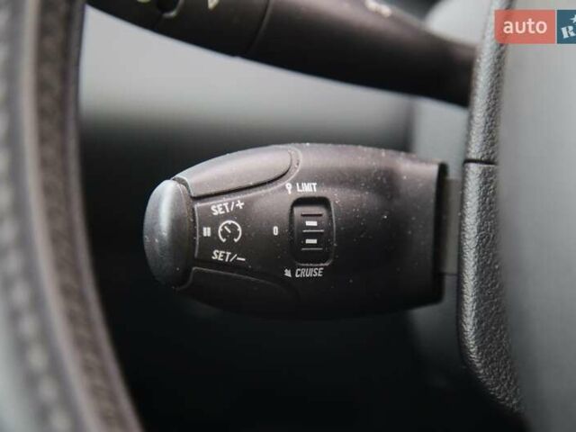 Синий Пежо 308, объемом двигателя 1.6 л и пробегом 250 тыс. км за 6000 $, фото 21 на Automoto.ua