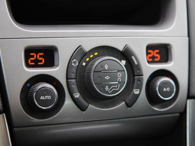 Синій Пежо 308, об'ємом двигуна 1.6 л та пробігом 250 тис. км за 6000 $, фото 17 на Automoto.ua