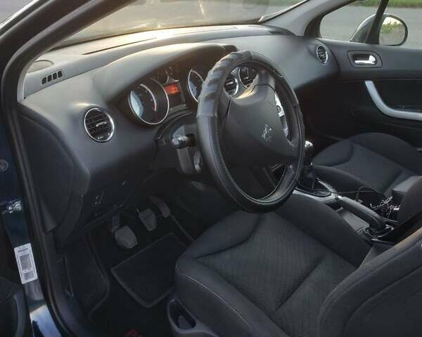 Синий Пежо 308, объемом двигателя 1.6 л и пробегом 178 тыс. км за 7000 $, фото 7 на Automoto.ua
