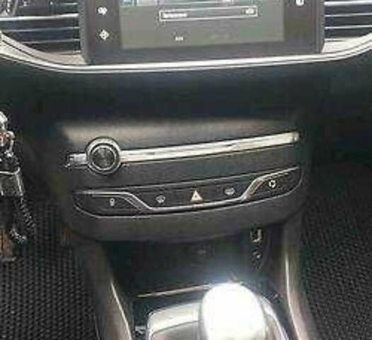 Синій Пежо 308, об'ємом двигуна 1.6 л та пробігом 225 тис. км за 9000 $, фото 5 на Automoto.ua