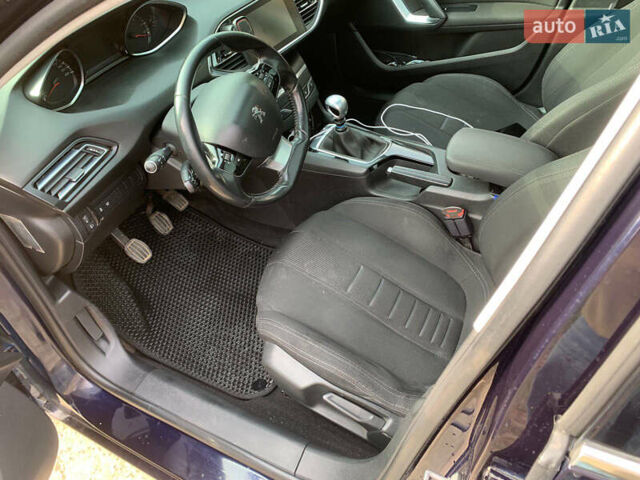 Синий Пежо 308, объемом двигателя 1.56 л и пробегом 236 тыс. км за 7900 $, фото 12 на Automoto.ua