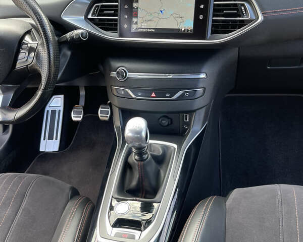 Синий Пежо 308, объемом двигателя 1.6 л и пробегом 185 тыс. км за 10999 $, фото 126 на Automoto.ua