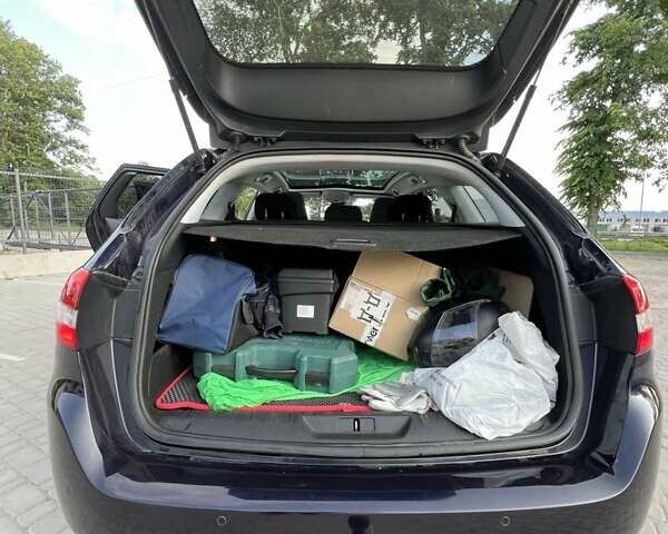 Синий Пежо 308, объемом двигателя 1.56 л и пробегом 280 тыс. км за 8000 $, фото 3 на Automoto.ua