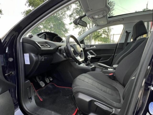 Синий Пежо 308, объемом двигателя 1.6 л и пробегом 270 тыс. км за 8200 $, фото 7 на Automoto.ua