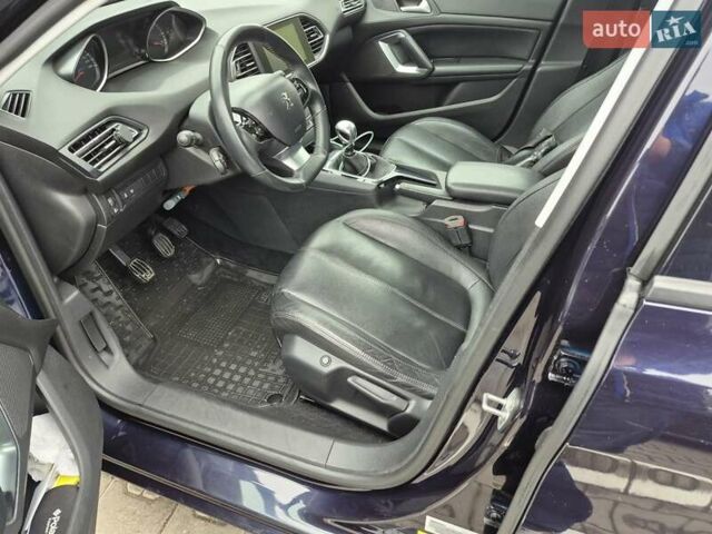 Синій Пежо 308, об'ємом двигуна 1.56 л та пробігом 273 тис. км за 8800 $, фото 5 на Automoto.ua