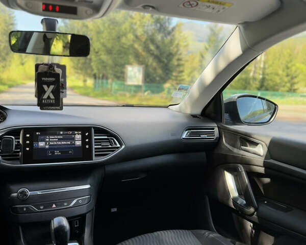 Синий Пежо 308, объемом двигателя 1.56 л и пробегом 218 тыс. км за 9600 $, фото 14 на Automoto.ua