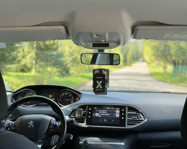 Синий Пежо 308, объемом двигателя 1.56 л и пробегом 218 тыс. км за 9600 $, фото 6 на Automoto.ua