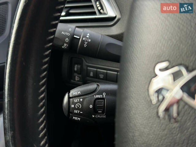 Синій Пежо 308, об'ємом двигуна 1.56 л та пробігом 196 тис. км за 9500 $, фото 13 на Automoto.ua