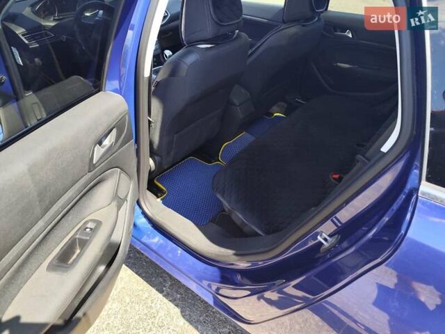 Синий Пежо 308, объемом двигателя 1.56 л и пробегом 260 тыс. км за 12000 $, фото 10 на Automoto.ua