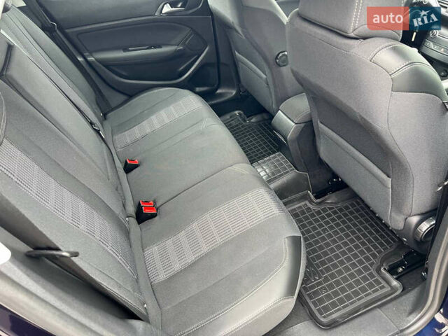 Синій Пежо 308, об'ємом двигуна 1.5 л та пробігом 1 тис. км за 13191 $, фото 24 на Automoto.ua