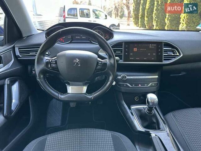 Синій Пежо 308, об'ємом двигуна 1.5 л та пробігом 194 тис. км за 10200 $, фото 8 на Automoto.ua