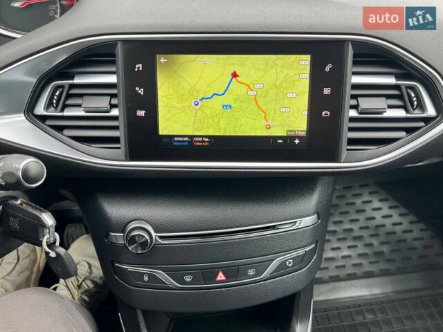 Синій Пежо 308, об'ємом двигуна 1.5 л та пробігом 1 тис. км за 13191 $, фото 17 на Automoto.ua