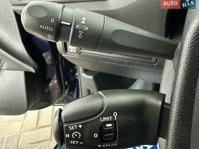 Синий Пежо 308, объемом двигателя 0 л и пробегом 207 тыс. км за 11950 $, фото 14 на Automoto.ua