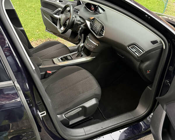 Синий Пежо 308, объемом двигателя 1.5 л и пробегом 173 тыс. км за 12399 $, фото 40 на Automoto.ua